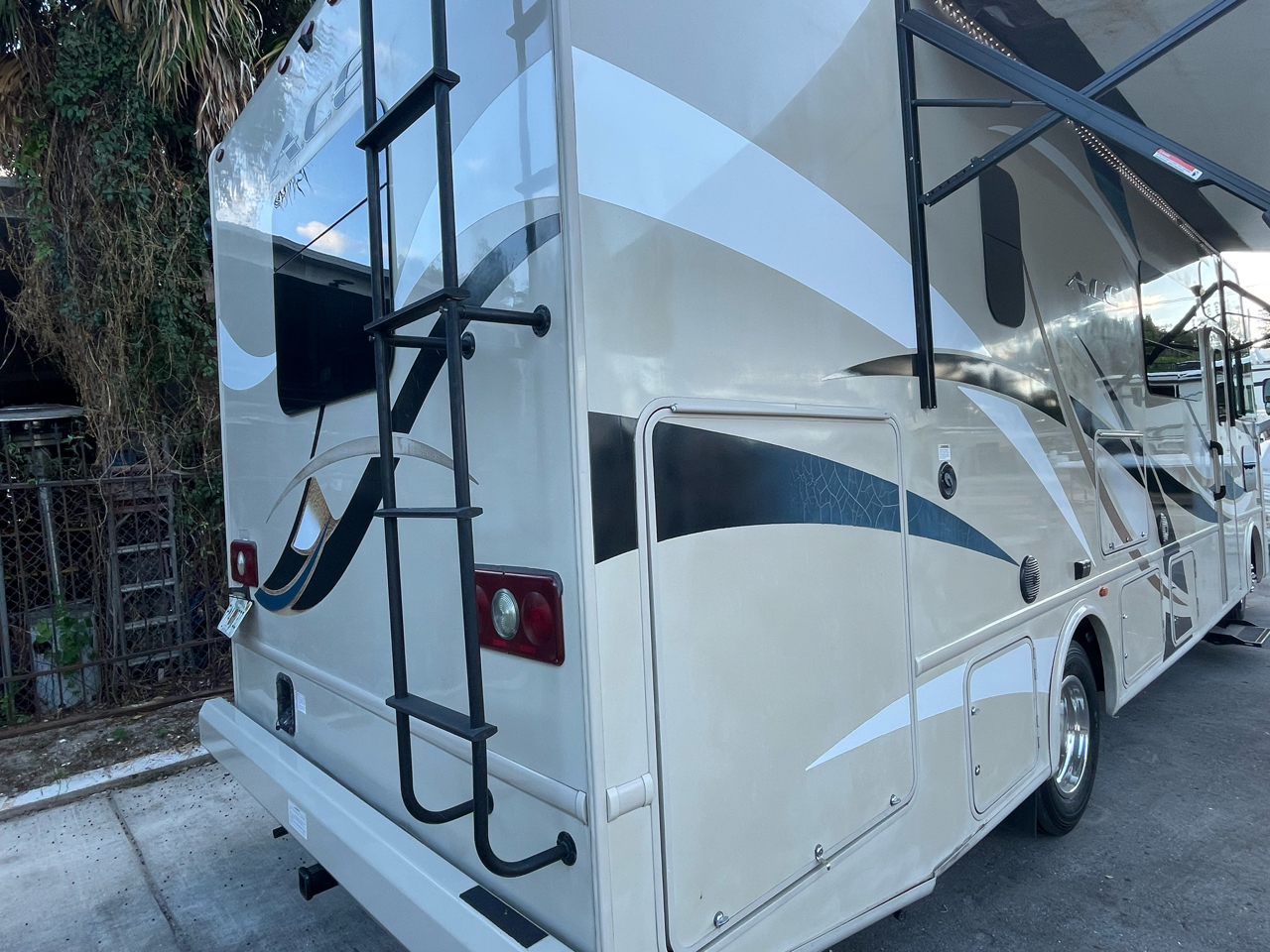 Thor Motor Coach A.C.E.  2017 Thor Motor Coach A.C.E.  2017