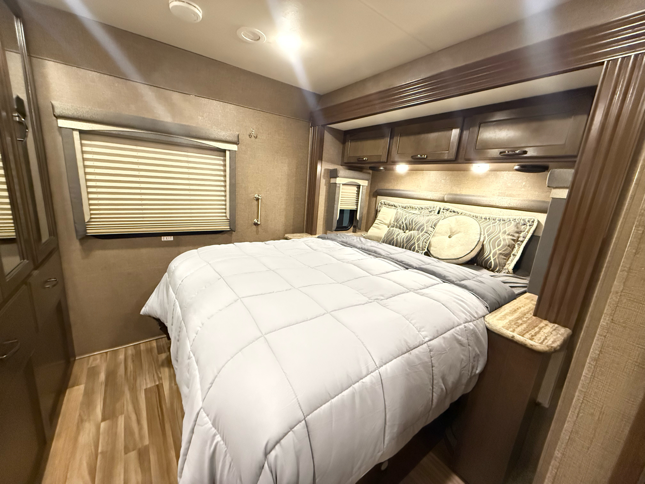 Thor Motor Coach A.C.E.  2017 Thor Motor Coach A.C.E.  2017