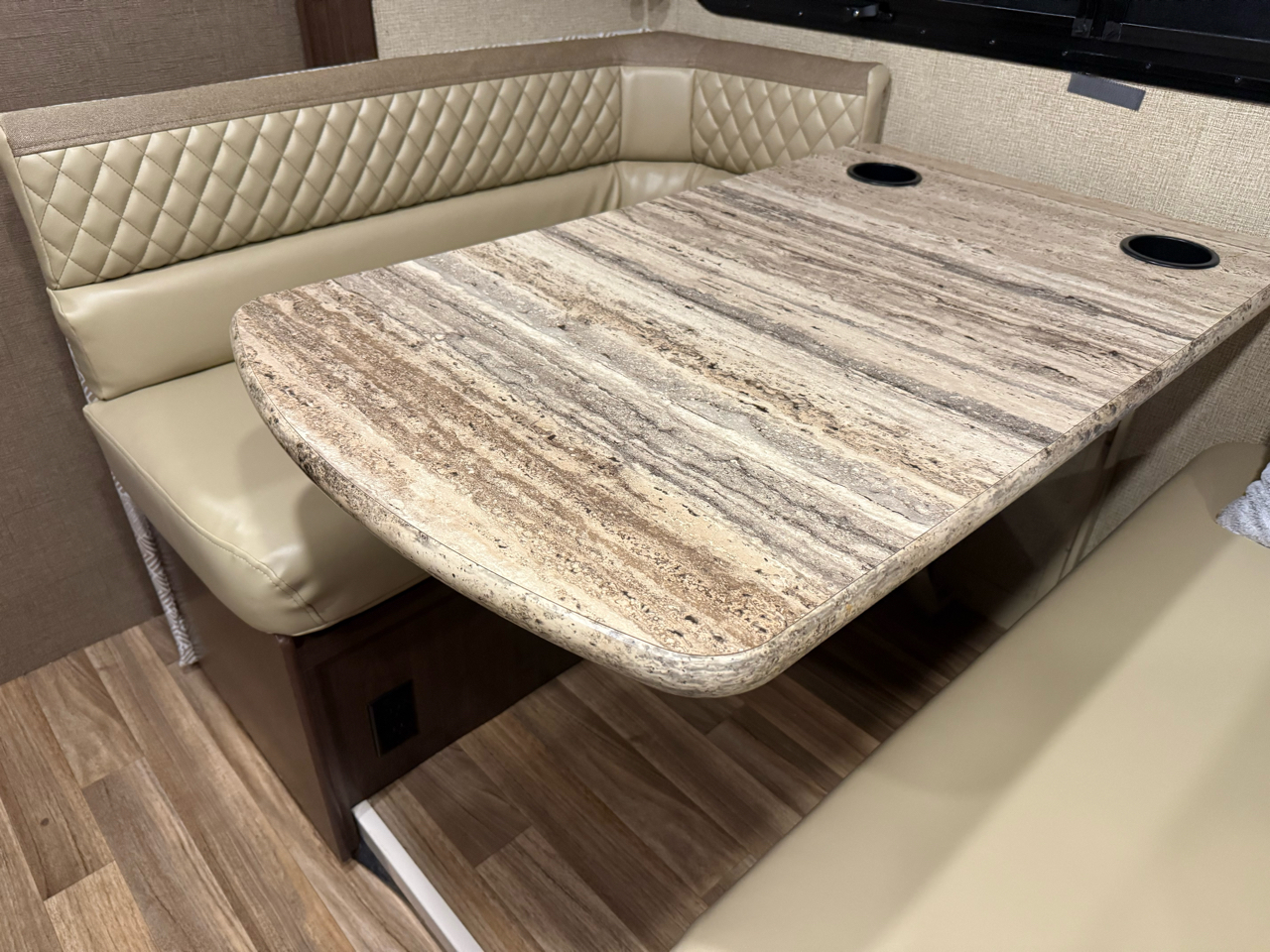 Thor Motor Coach A.C.E.  2017 Thor Motor Coach A.C.E.  2017