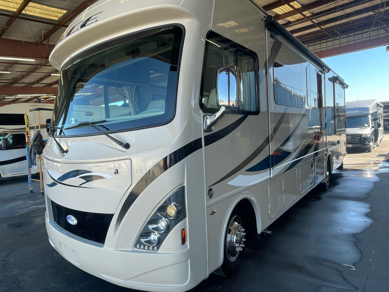 Thor Motor Coach A.C.E.  2017 Thor Motor Coach A.C.E.  2017