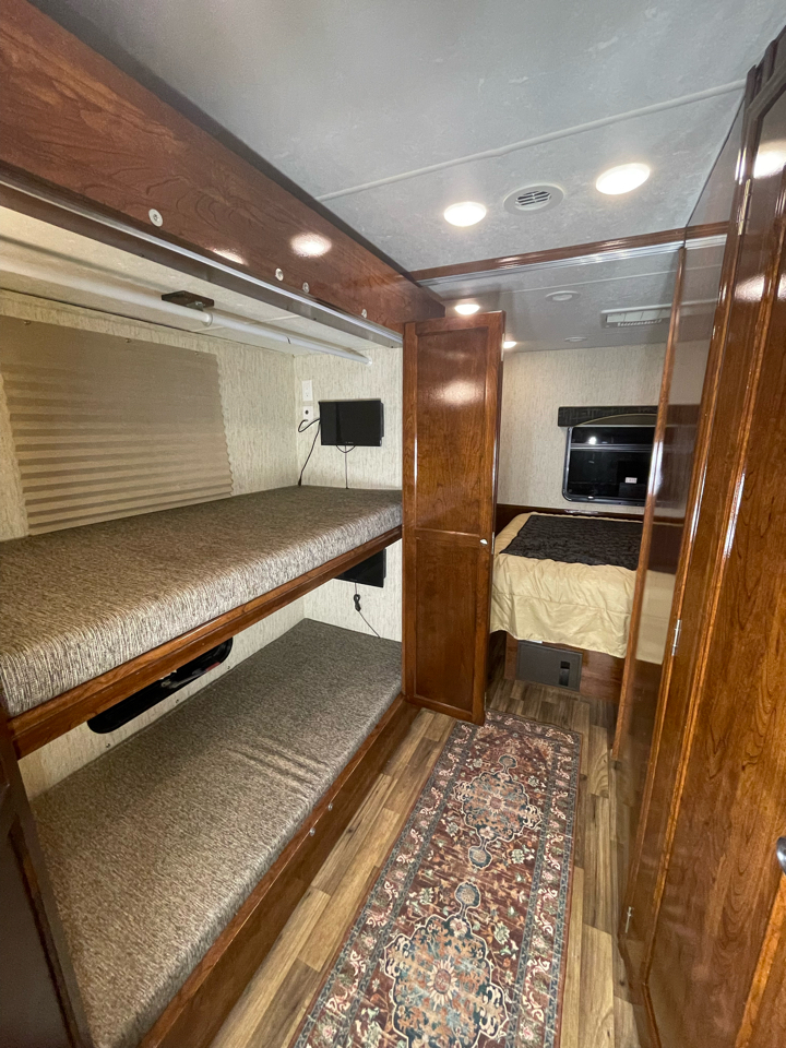 Coachmen Mirada  2019 Coachmen Mirada  2019