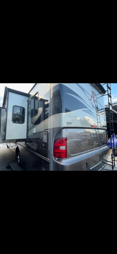 Tiffin Motorhomes Allegro  2013