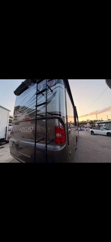 Allegro 32 foot  2016