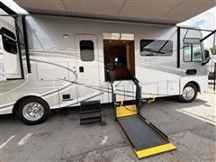 2017 Winnebago Adventurer 