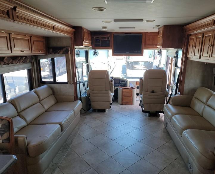 Tiffin Motorhomes Phaeton  2008