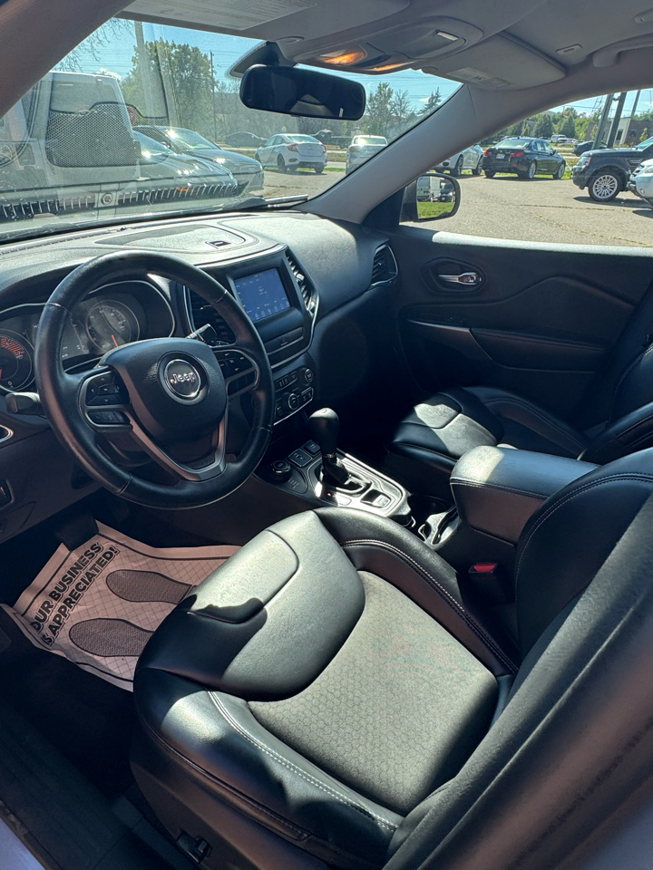 Jeep Cherokee Latitude Plus 4WD 2019 Jeep Cherokee Latitude Plus 4WD 2019