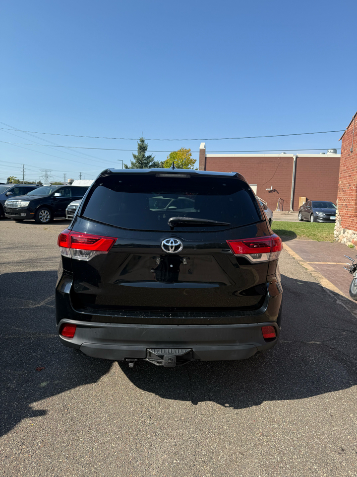 2017 Toyota Highlander XLE photo 4