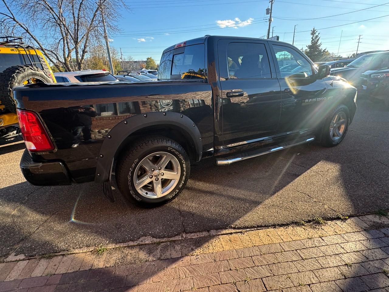 RAM 1500 ST Crew Cab 4WD 2011 RAM 1500 ST Crew Cab 4WD 2011