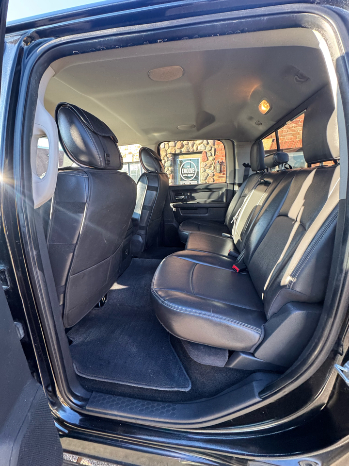 RAM 1500 ST Crew Cab 4WD 2011 RAM 1500 ST Crew Cab 4WD 2011