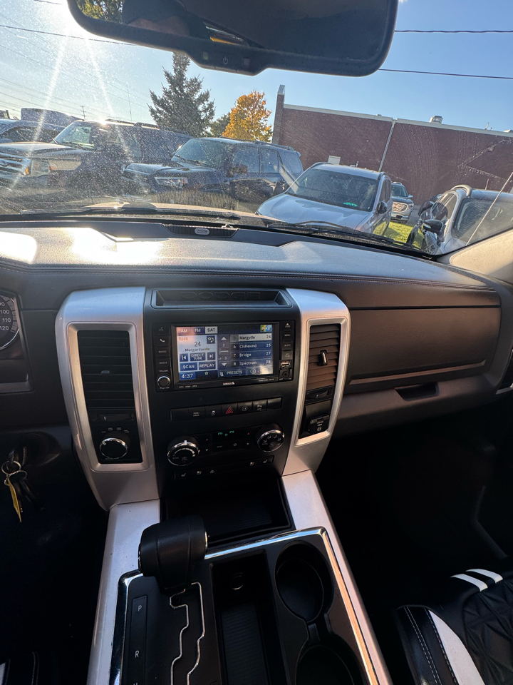 RAM 1500 ST Crew Cab 4WD 2011 RAM 1500 ST Crew Cab 4WD 2011