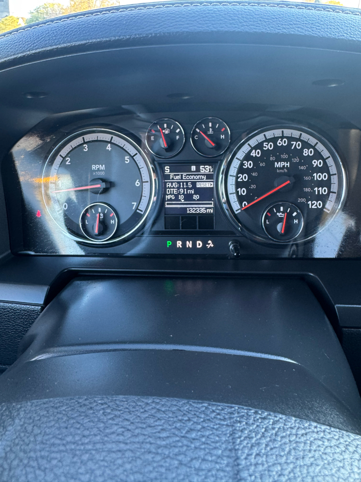RAM 1500 ST Crew Cab 4WD 2011 RAM 1500 ST Crew Cab 4WD 2011
