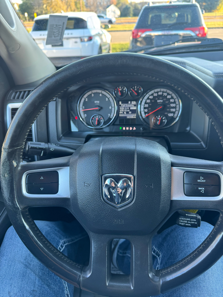 RAM 1500 ST Crew Cab 4WD 2011 RAM 1500 ST Crew Cab 4WD 2011