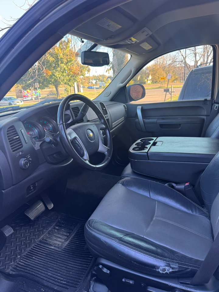 Chevrolet Silverado 1500 LT Crew Cab 4WD 2013 Chevrolet Silverado 1500 LT Crew Cab 4WD 2013