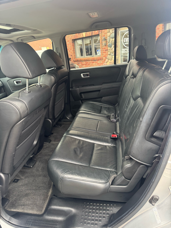 Honda Pilot EX-L 4WD 5-Spd AT 2011 Honda Pilot EX-L 4WD 5-Spd AT 2011