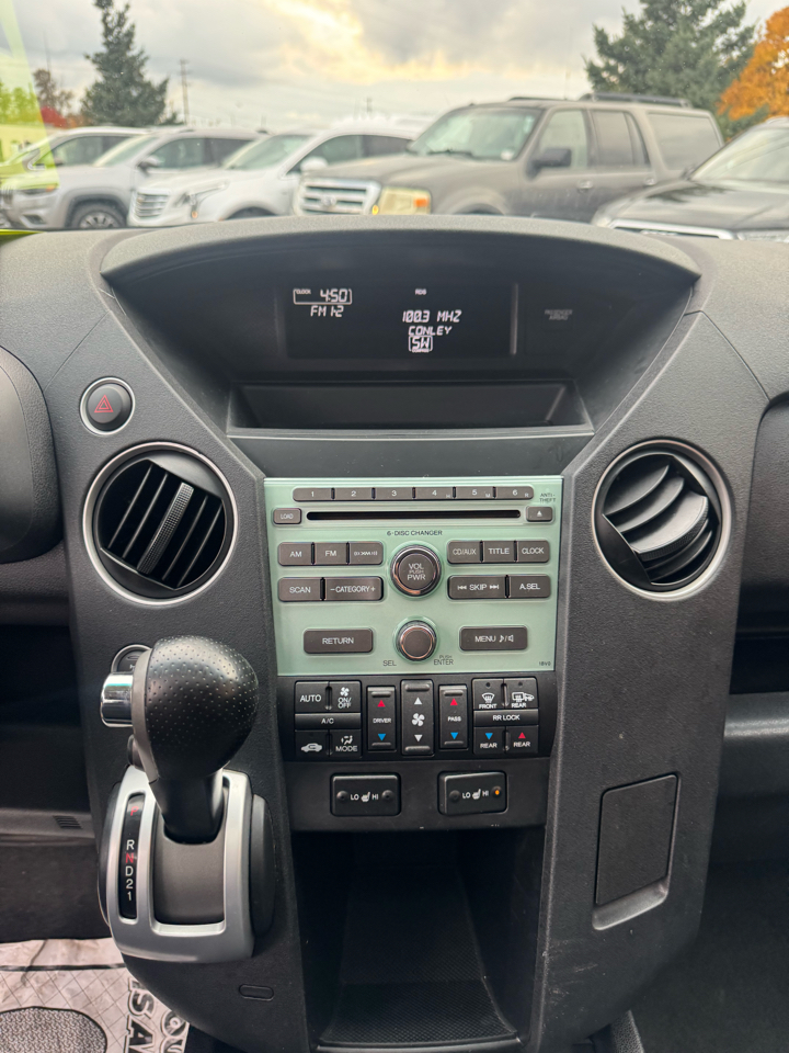 Honda Pilot EX-L 4WD 5-Spd AT 2011 Honda Pilot EX-L 4WD 5-Spd AT 2011