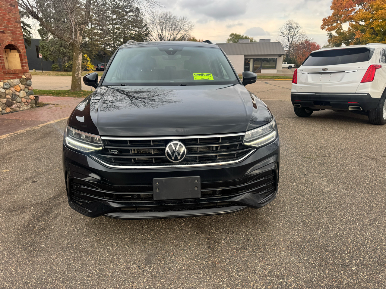 Volkswagen Tiguan SE R-Line Black 4MOTION 2023 Volkswagen Tiguan SE R-Line Black 4MOTION 2023