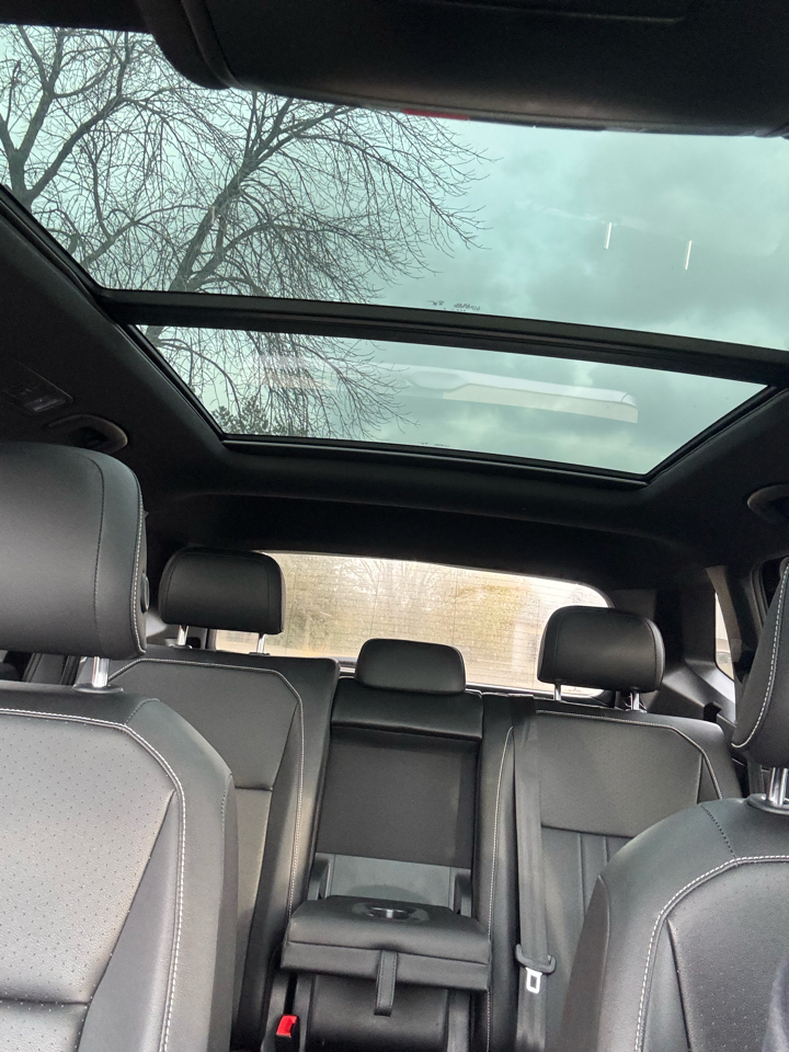 Volkswagen Tiguan SE R-Line Black 4MOTION 2023 Volkswagen Tiguan SE R-Line Black 4MOTION 2023