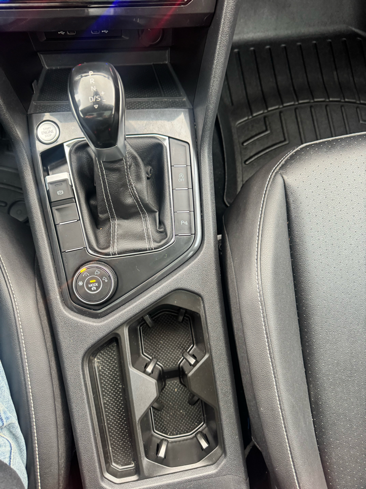 Volkswagen Tiguan SE R-Line Black 4MOTION 2023 Volkswagen Tiguan SE R-Line Black 4MOTION 2023