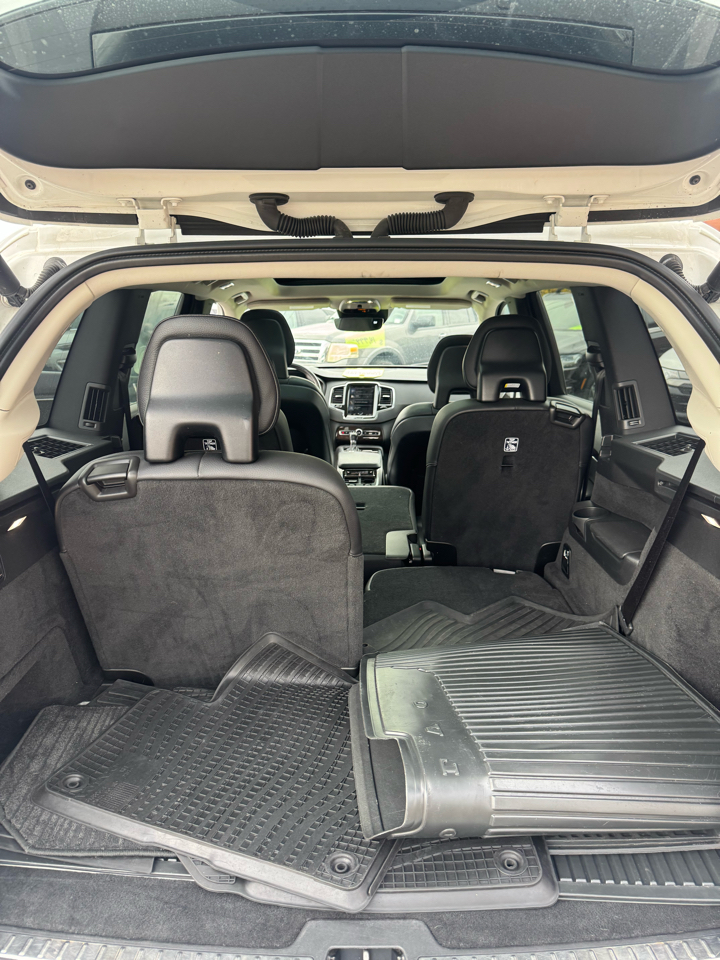 Volvo XC90 T6 Momentum AWD 2017 Volvo XC90 T6 Momentum AWD 2017