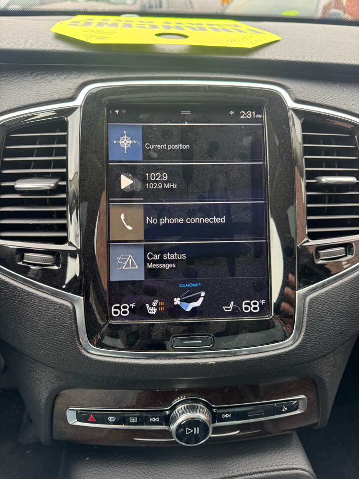 Volvo XC90 T6 Momentum AWD 2017 Volvo XC90 T6 Momentum AWD 2017