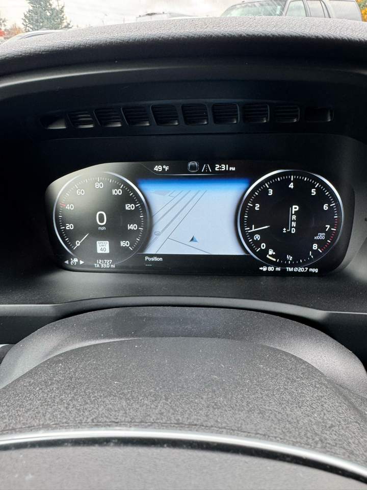 Volvo XC90 T6 Momentum AWD 2017 Volvo XC90 T6 Momentum AWD 2017