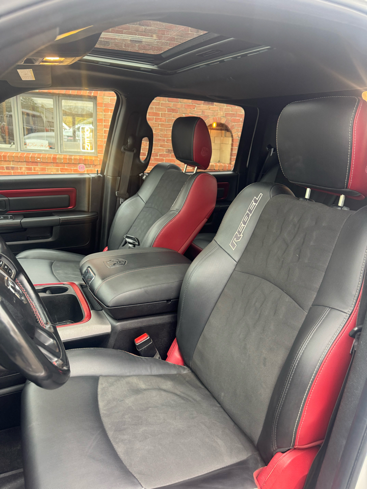 RAM 1500 Rebel Crew Cab SWB 4WD 2016 RAM 1500 Rebel Crew Cab SWB 4WD 2016