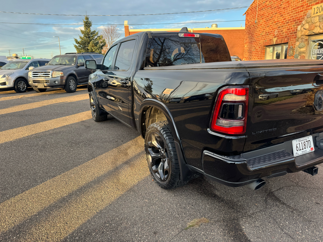 RAM 1500 Limited Crew Cab SWB 4WD 2024