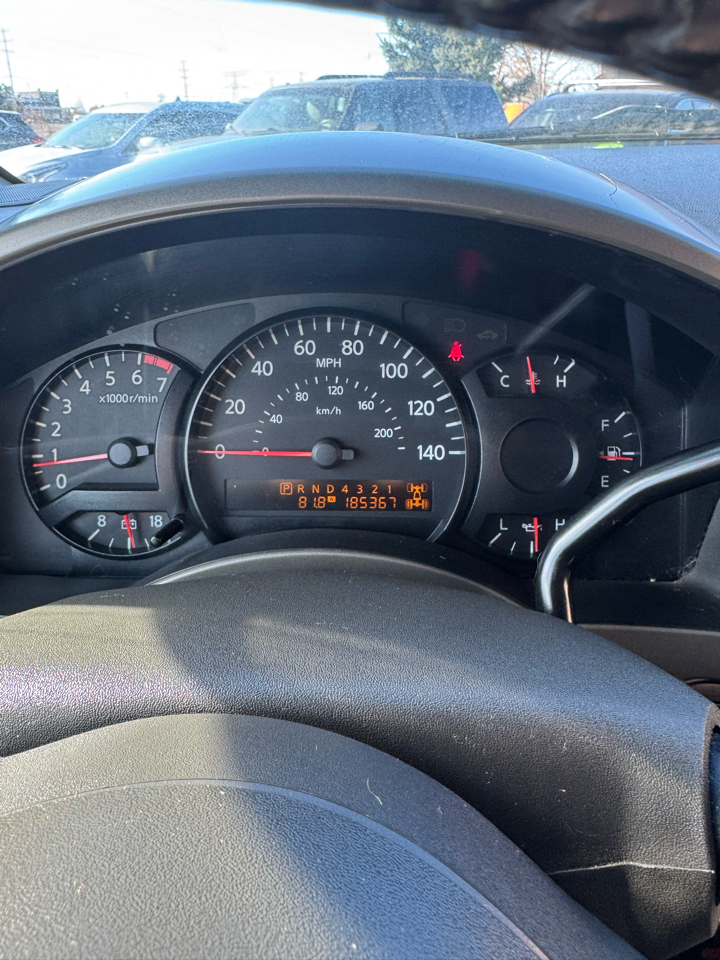 Nissan Titan XE King Cab 4WD 2005