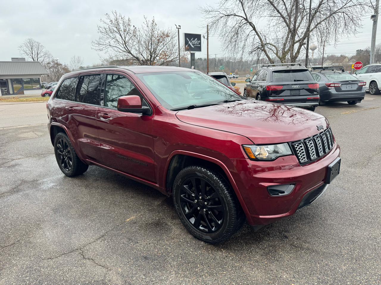 Jeep Grand Cherokee Laredo 4WD 2020
