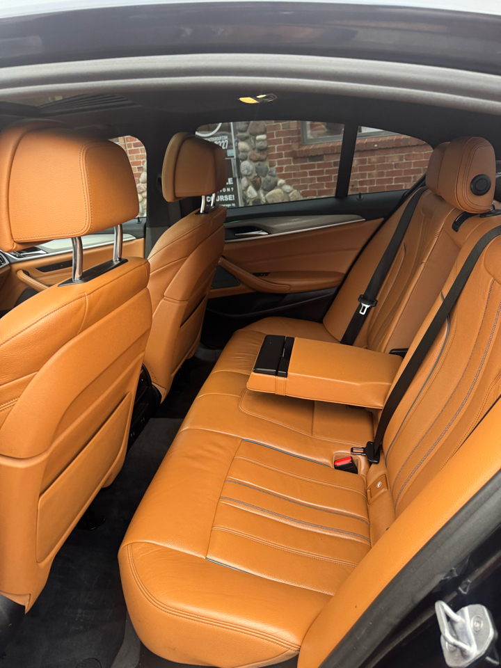 2017 Bmw 540i xDrive photo 2