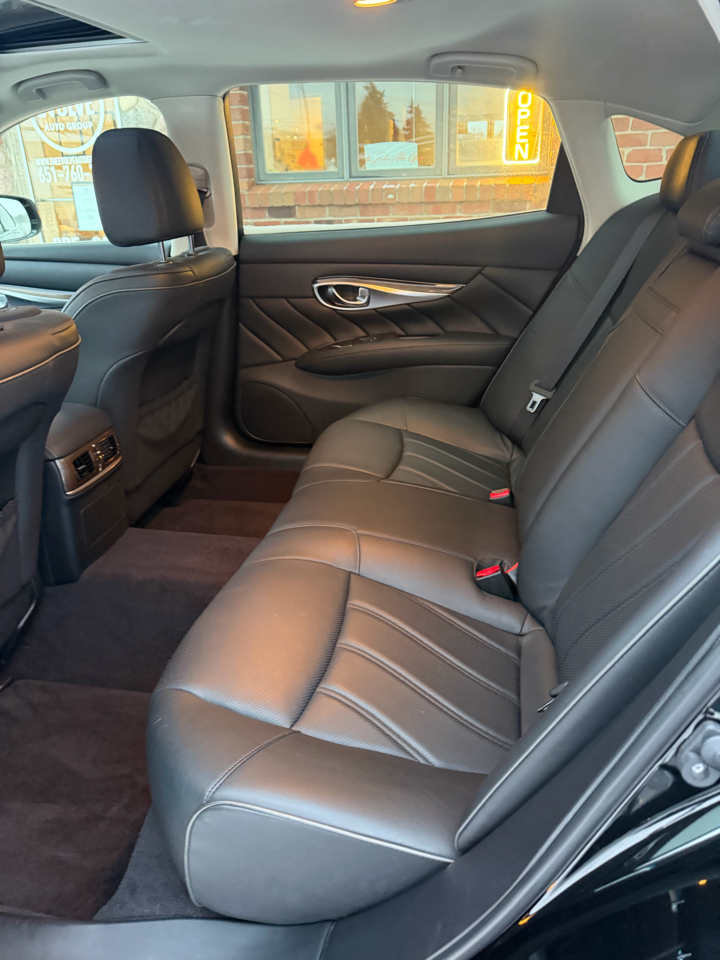 Infiniti Q70 L 5.6 AWD 2016