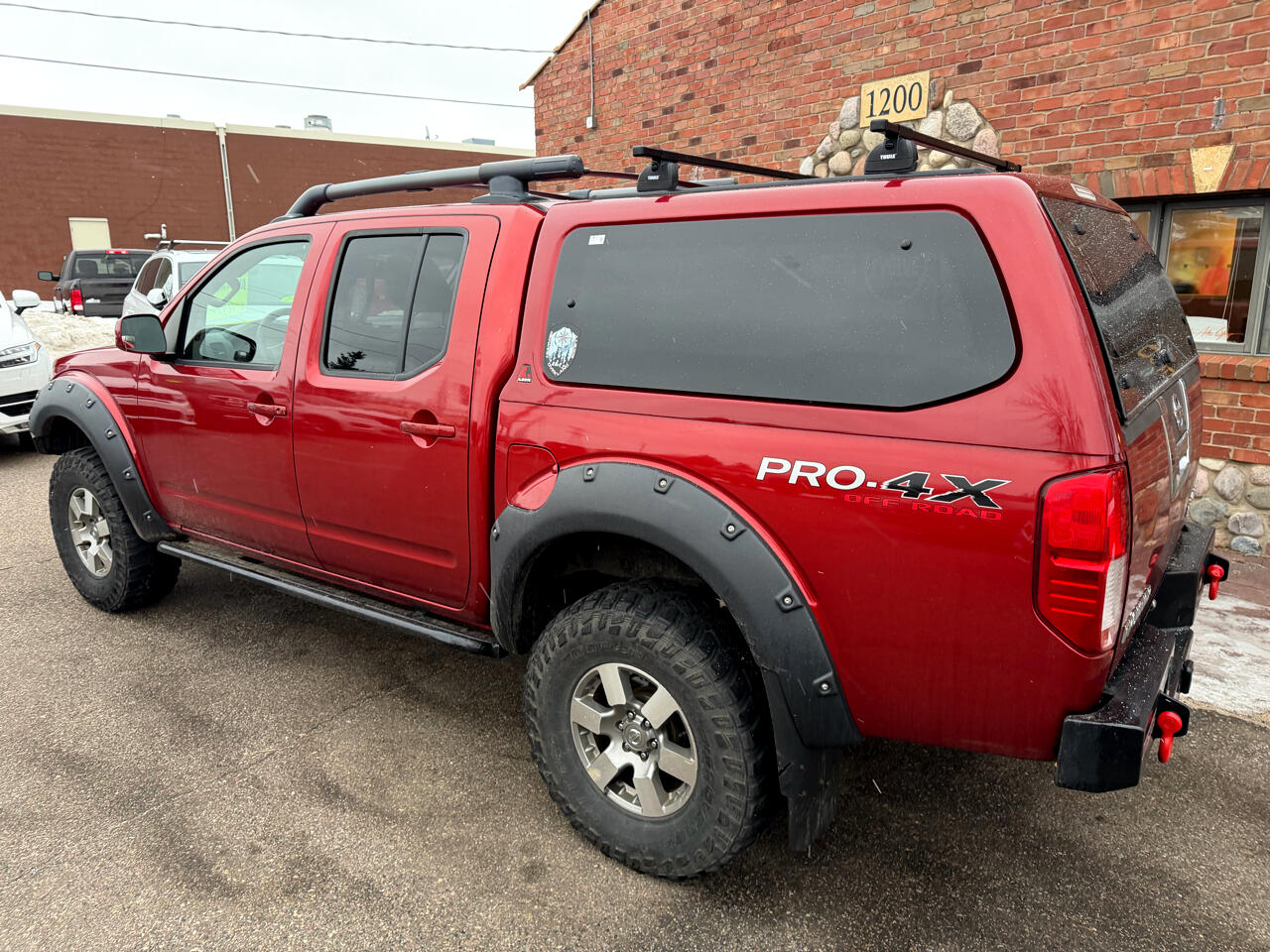 Nissan Frontier PRO-4X Crew Cab 4WD 2012