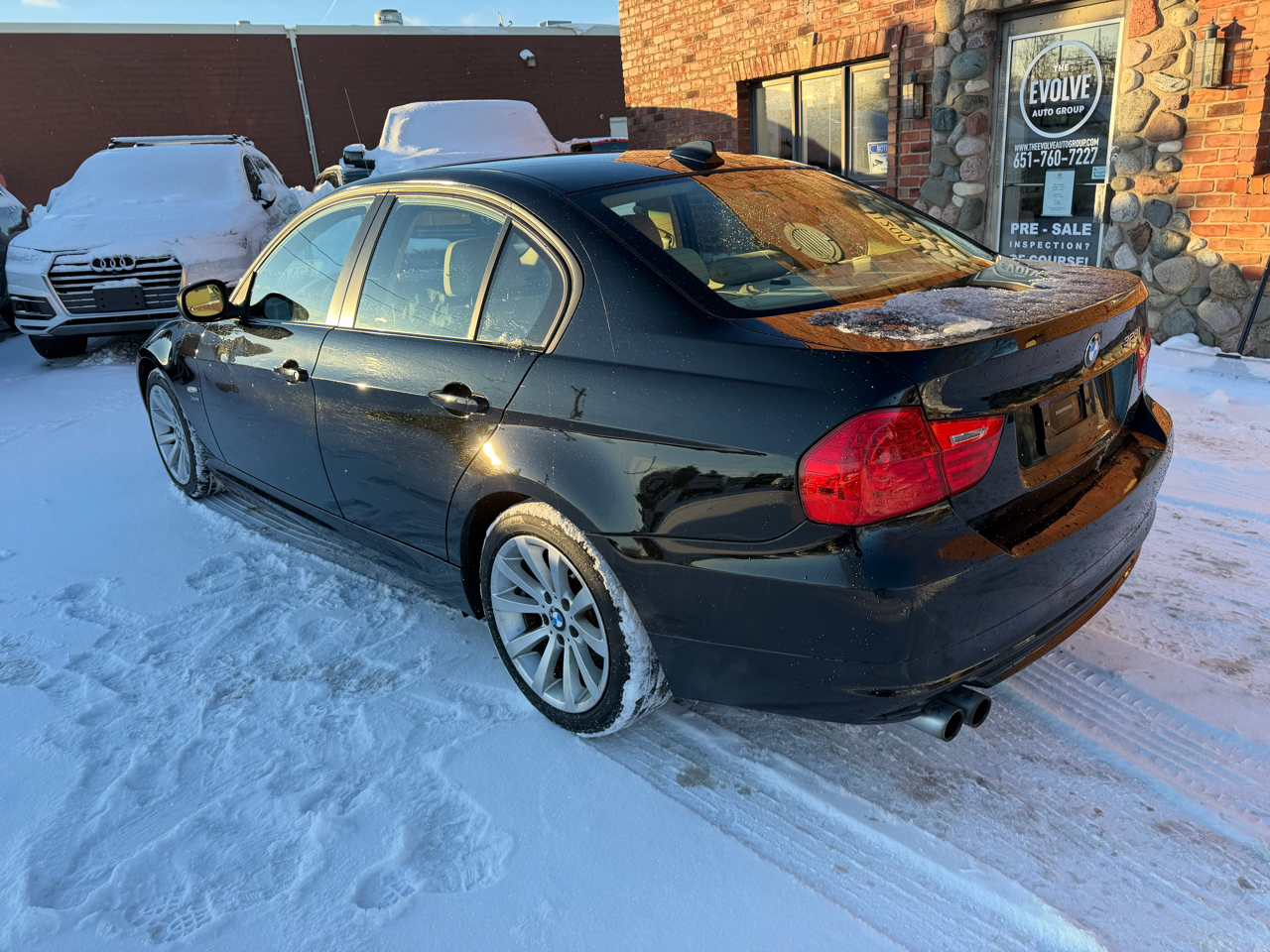 BMW 3-Series 328i xDrive 2011