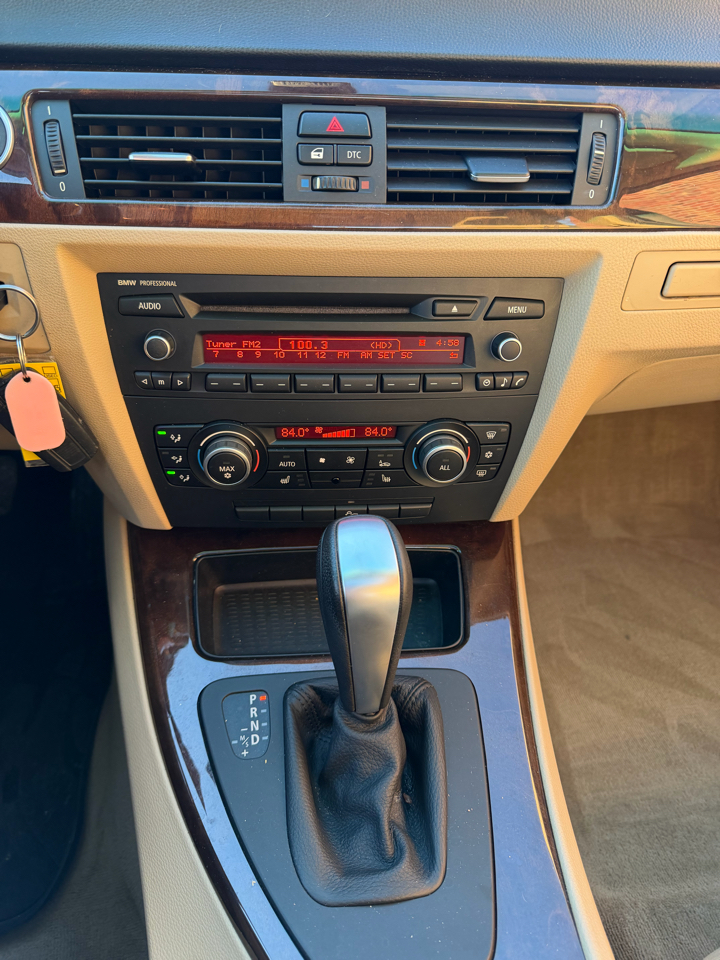 BMW 3-Series 328i xDrive 2011