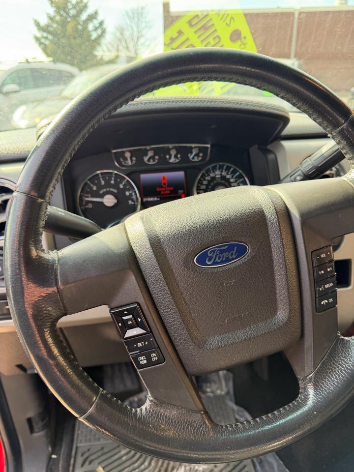 Ford F-150 Lariat SuperCrew 5.5-ft. Bed 4WD 2012