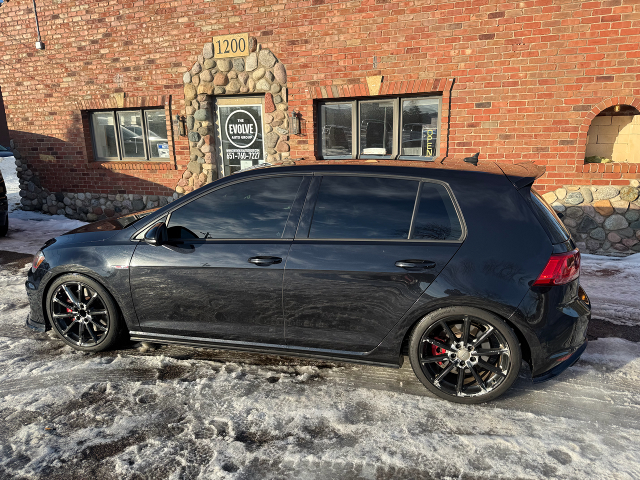 Volkswagen Golf GTI S 6A 4-Door 2017