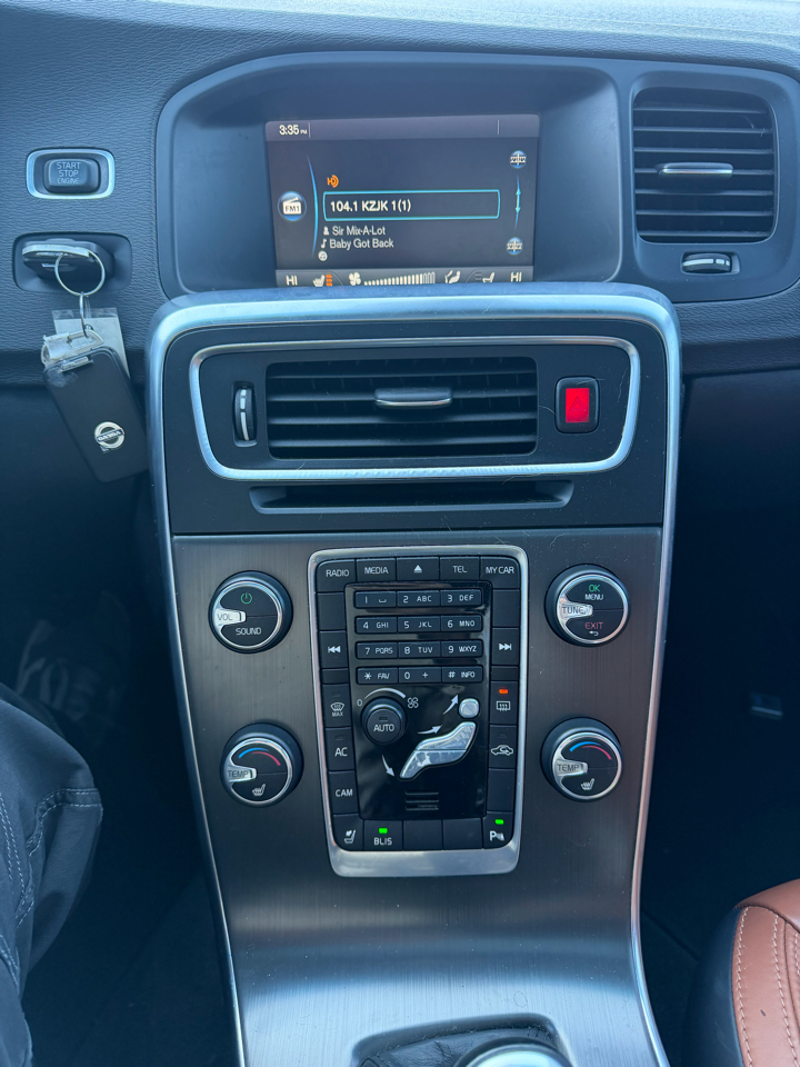 Volvo S60 T5 Premier 4D Sedan AWD 2015