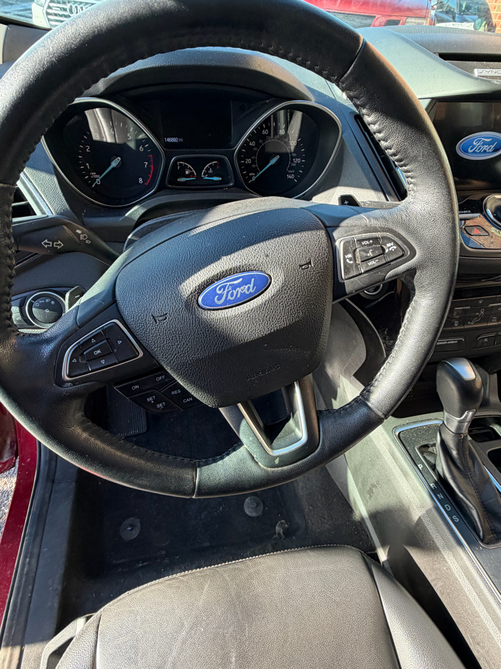 Ford Escape Titanium 4WD 2017