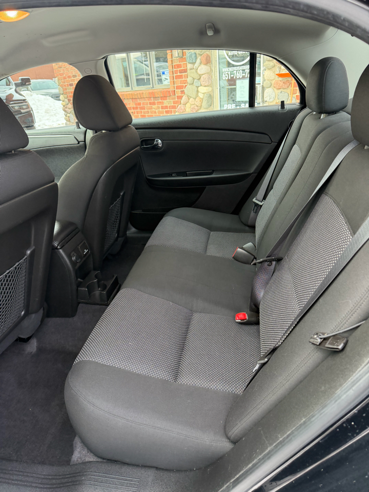 Chevrolet Malibu 1LT 2012