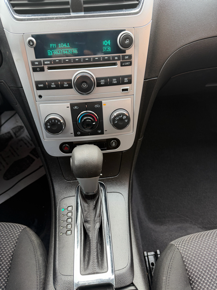 Chevrolet Malibu 1LT 2012