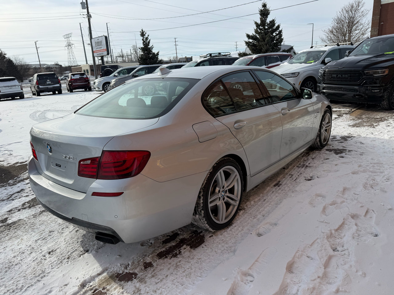 BMW 5-Series 550i xDrive 2012