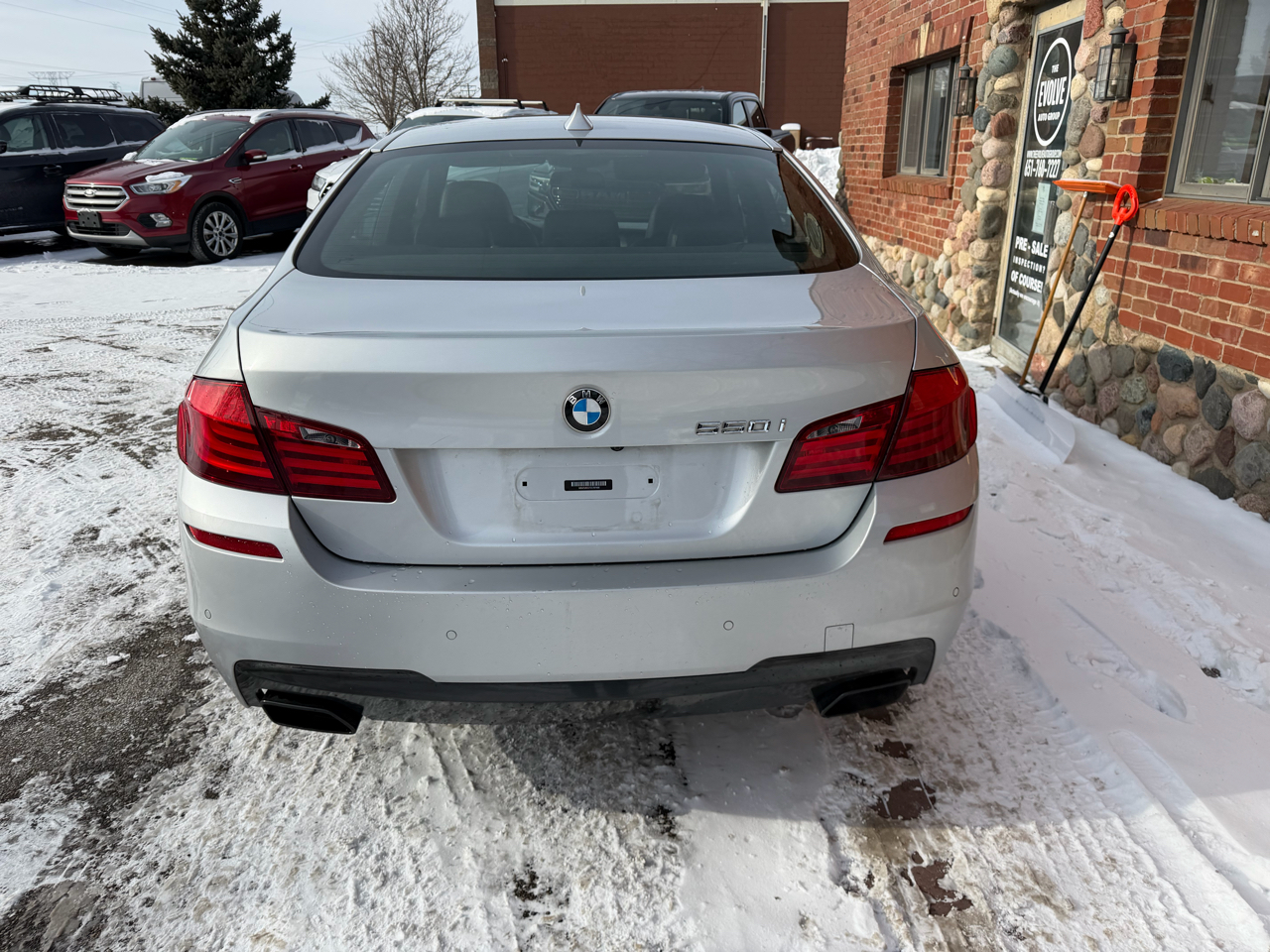 BMW 5-Series 550i xDrive 2012