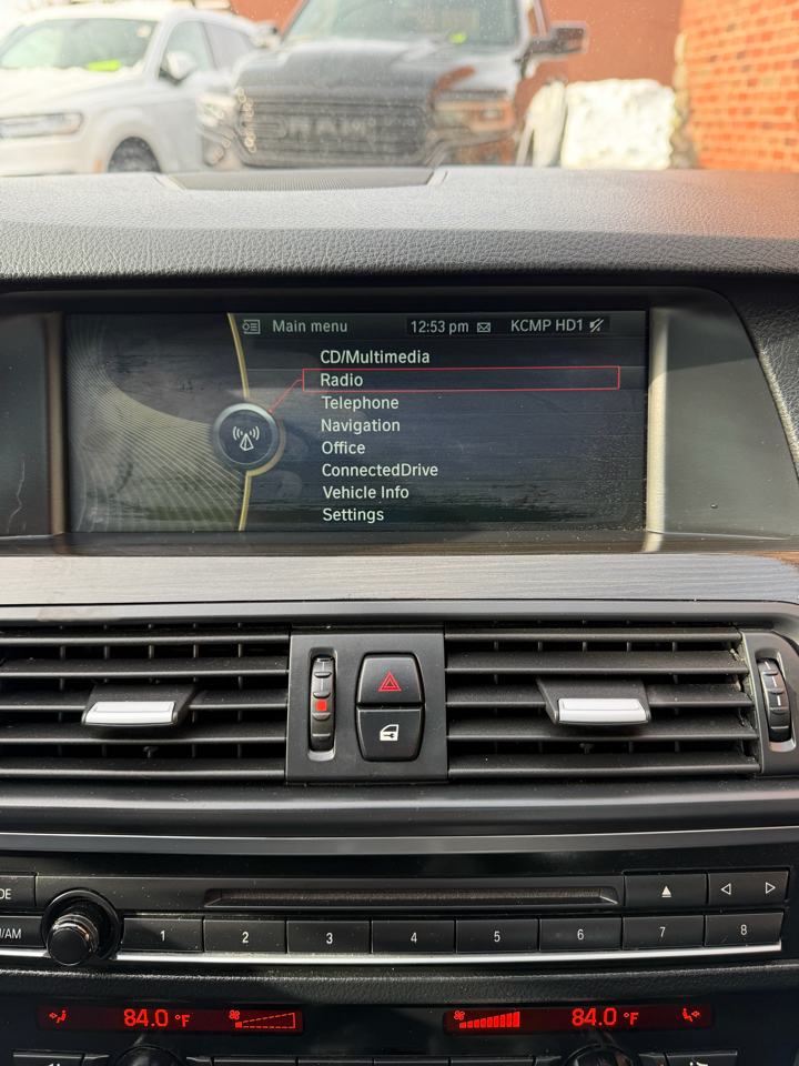 BMW 5-Series 550i xDrive 2012