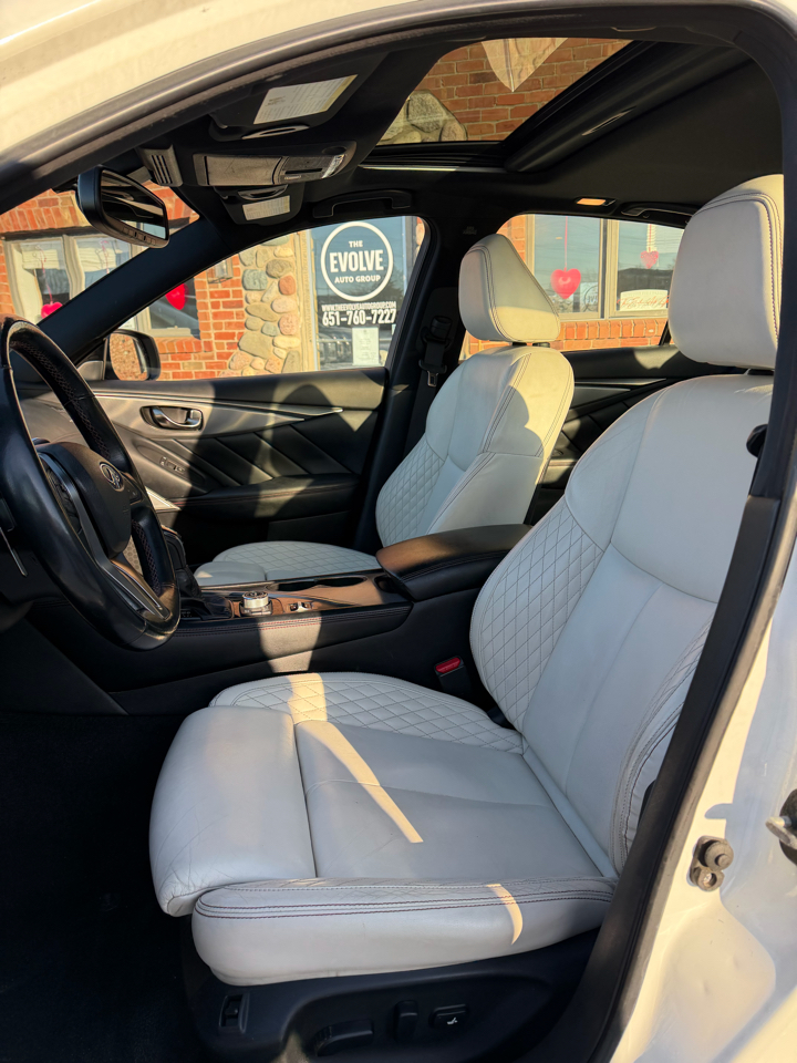 Infiniti Q50 Red Sport 400 AWD 2019