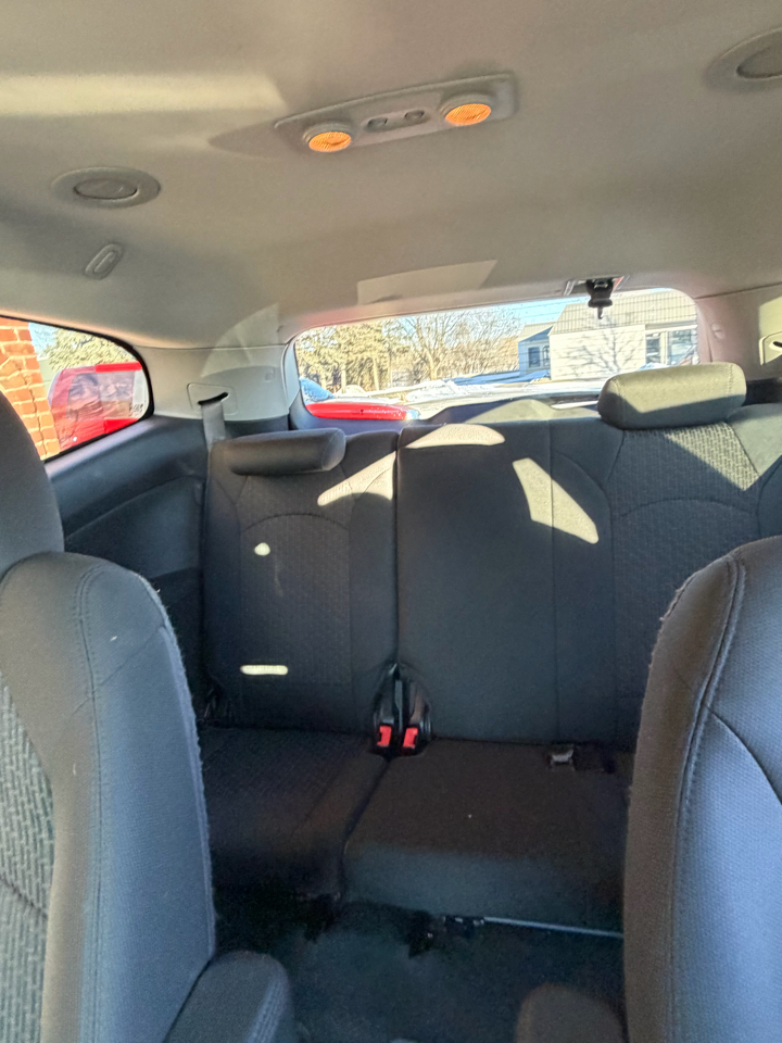 Chevrolet Traverse LT AWD 2012