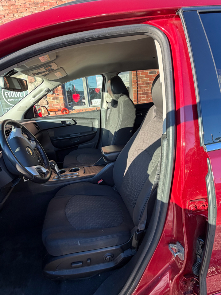 Chevrolet Traverse LT AWD 2012