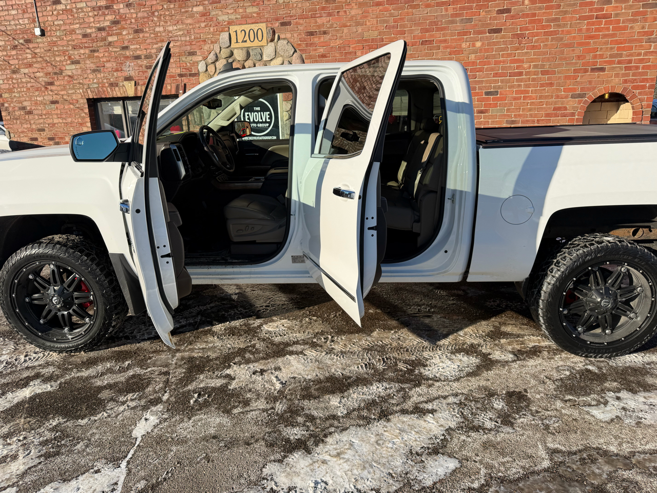 Chevrolet Silverado 1500 LTZ Crew Cab 4WD 2015