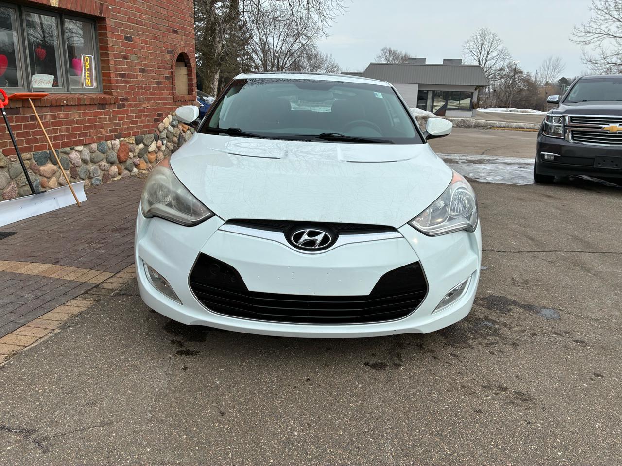 Hyundai Veloster Base 2012