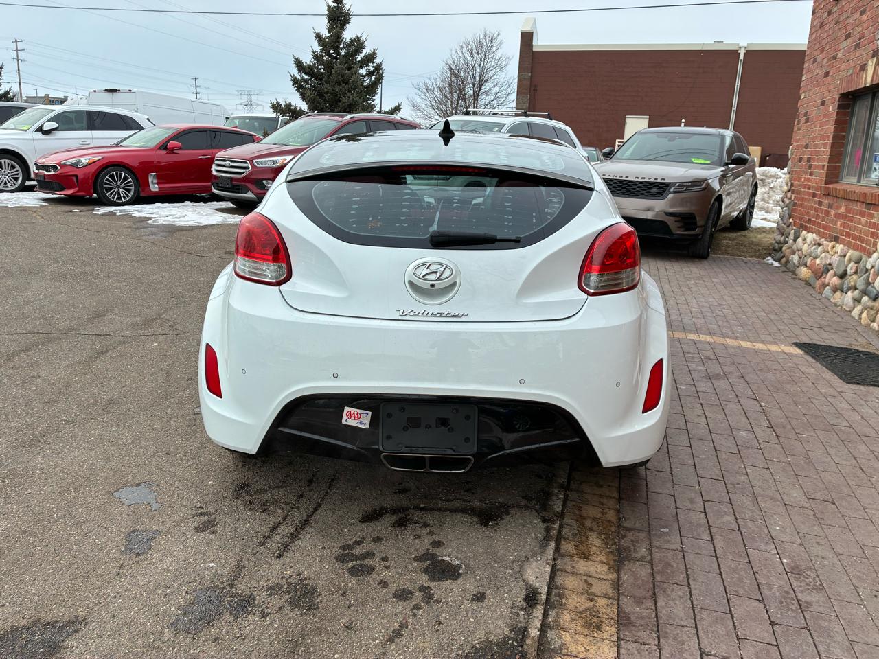 Hyundai Veloster Base 2012