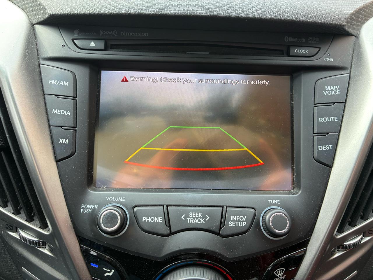 Hyundai Veloster Base 2012